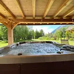 Isabelle Mountain 5 Star 5 Bedroom En Sauna Jacuzzi Chalet
