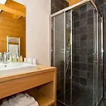 Isabelle Mountain 5 Star 5 Bedroom En Sauna Jacuzzi Chalet *
