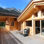 シャレー Isabelle Mountain 5 Star 5 Bedroom En Sauna Jacuzzi シャモニー