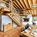 Isabelle Mountain 5 Star 5 Bedroom En Sauna Jacuzzi シャレー