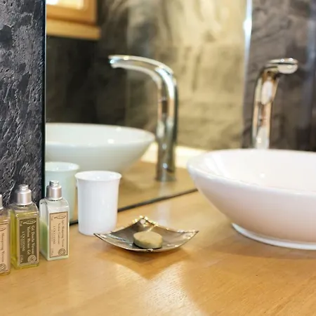 Isabelle Mountain 5 Star 5 Bedroom En Sauna Jacuzzi Chalet *